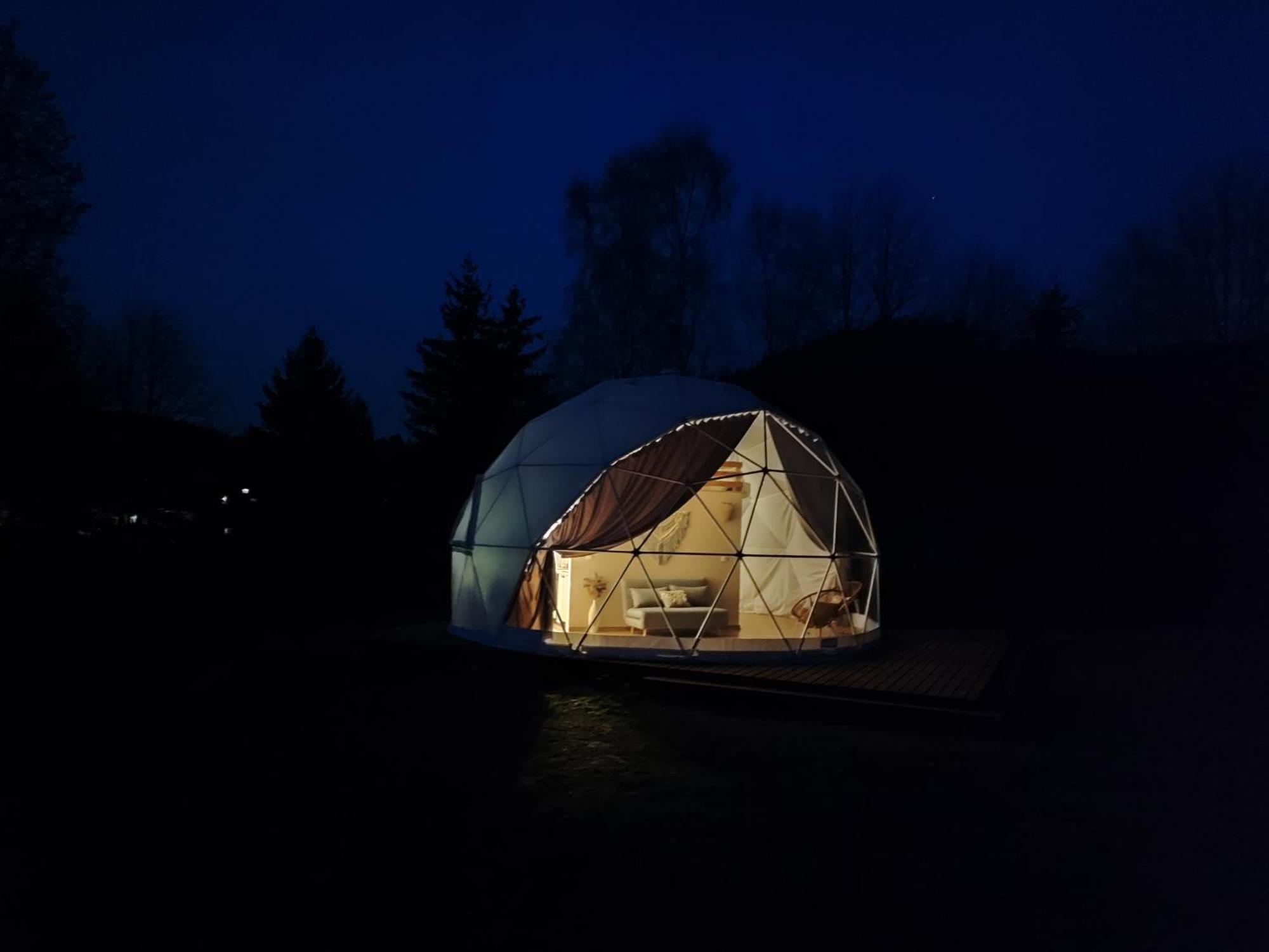 Forrest Glamp Hotel Mieroszow Eksteriør billede