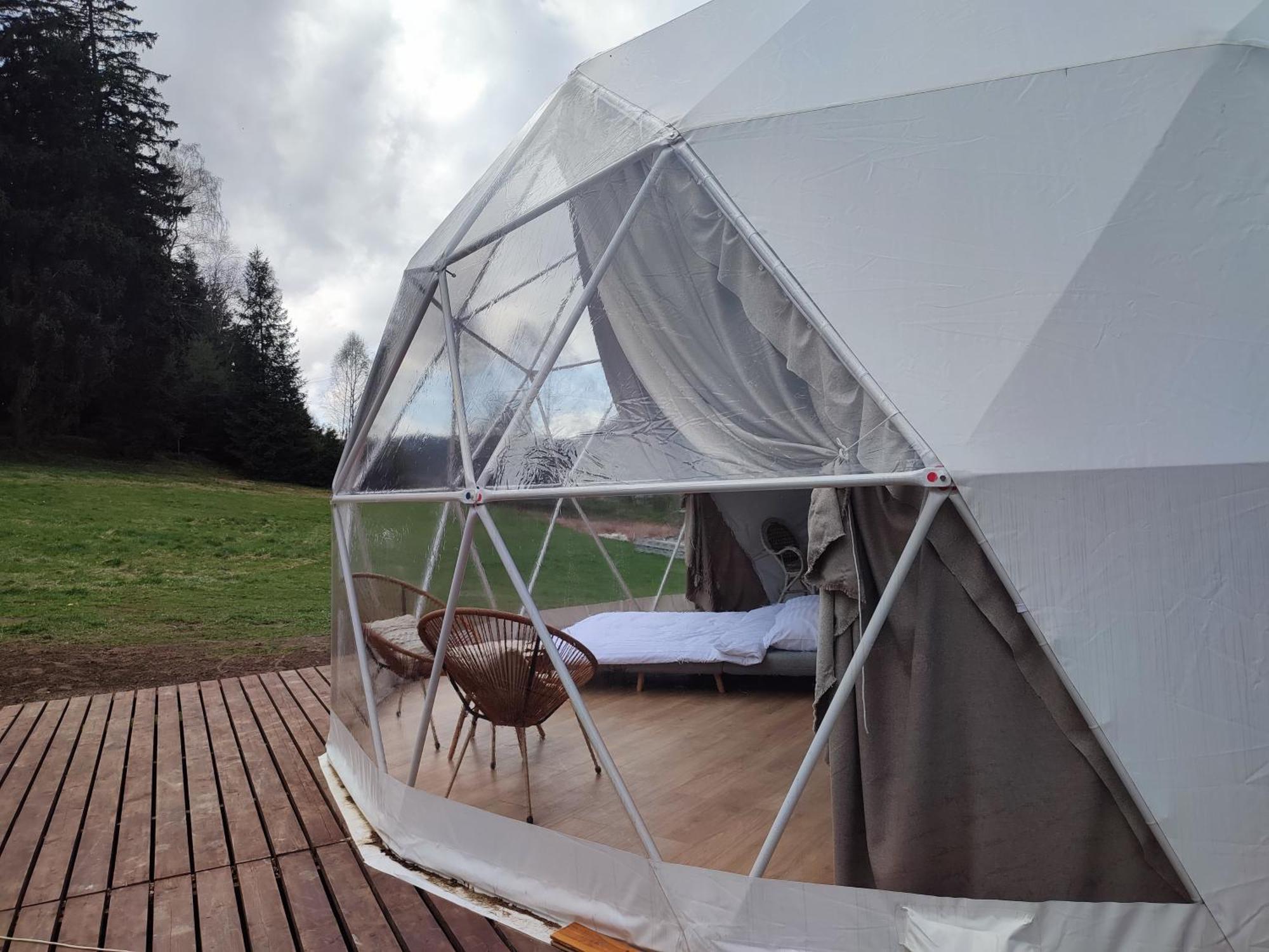 Forrest Glamp Hotel Mieroszow Eksteriør billede