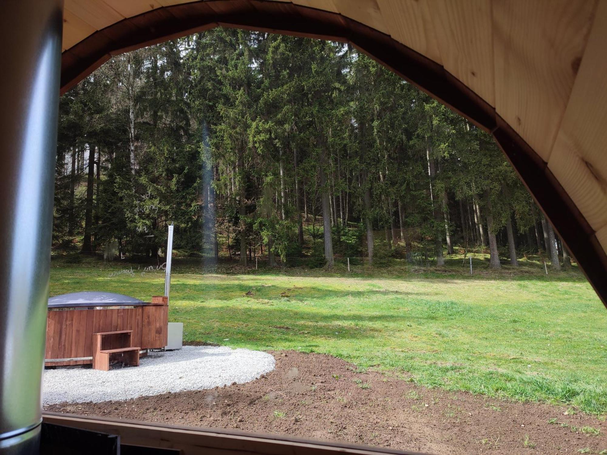 Forrest Glamp Hotel Mieroszow Eksteriør billede