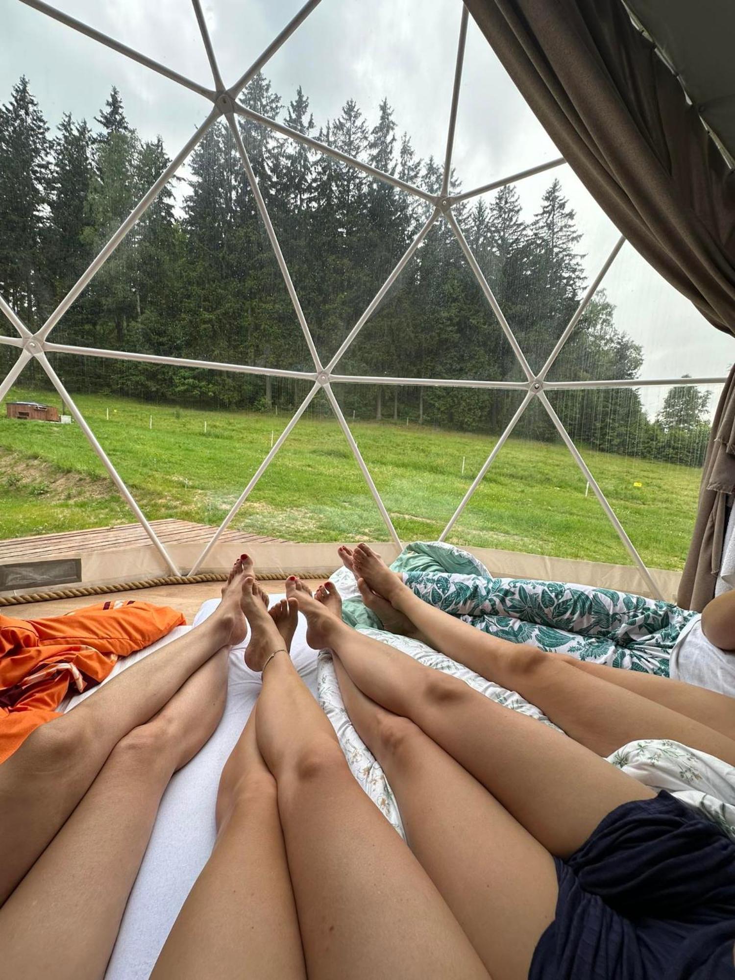 Forrest Glamp Hotel Mieroszow Eksteriør billede